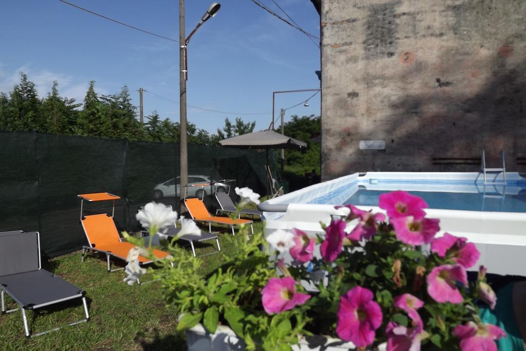Bed & Breakfast Il Tempo Del Vento In Front Of The Castle