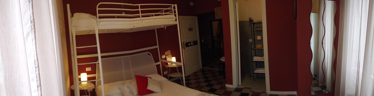 Bed & Breakfast Il Tempo Del Vento In Front Of The Castle